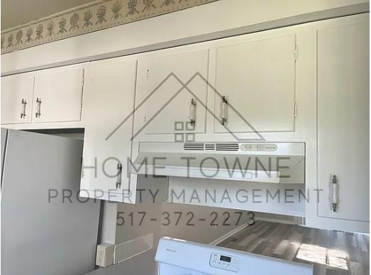 Building Photo - 1632 Greencrest Ave