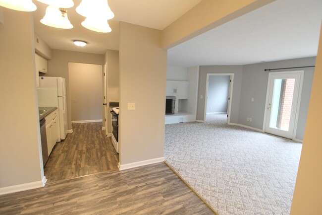 Building Photo - 3 bedroom condo for rent with great sunris...