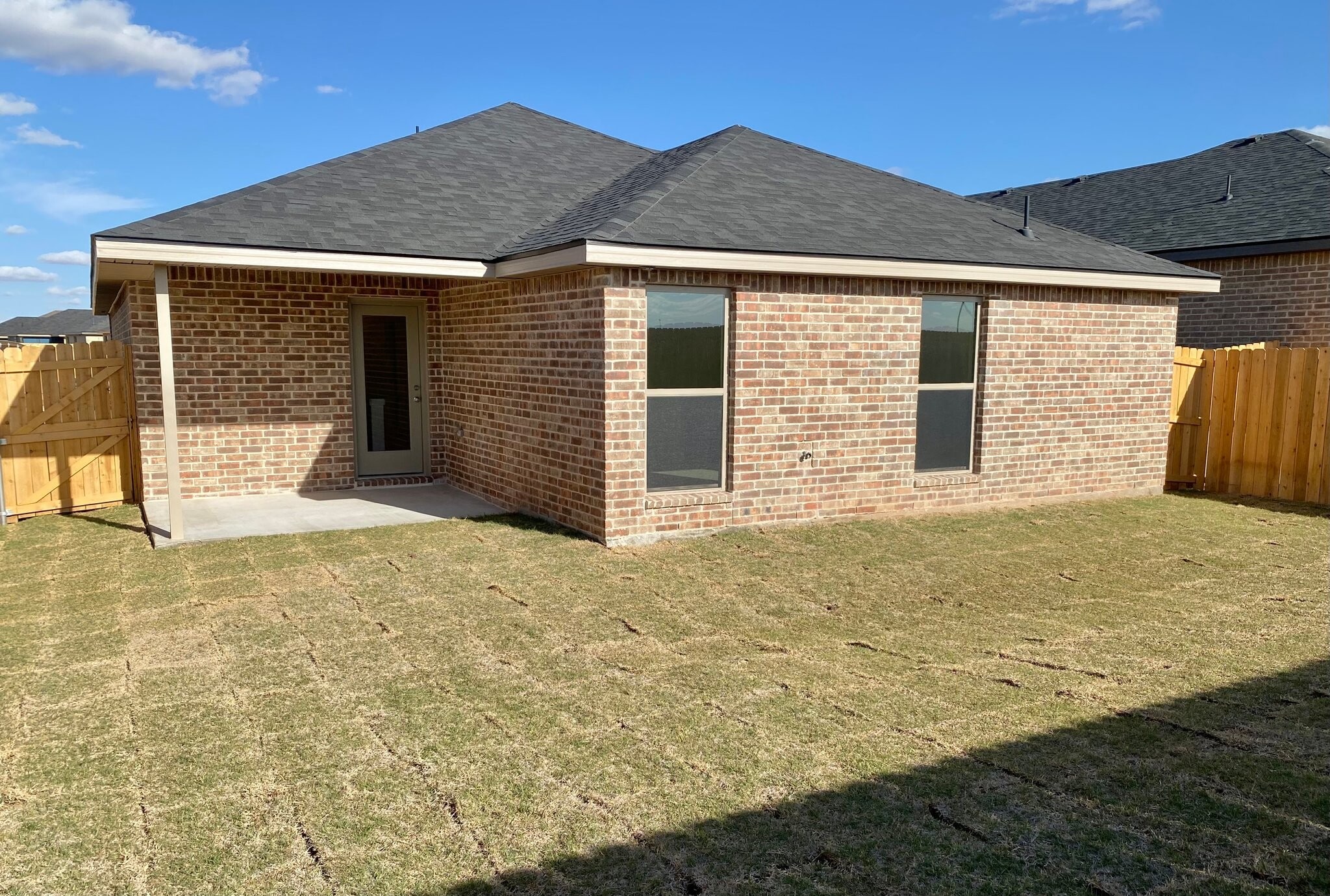Building Photo - 2902 Farmhouse Ave