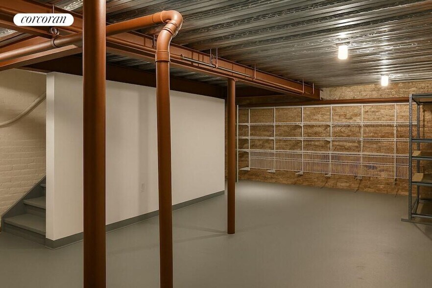 Building Photo - 603 Henry St