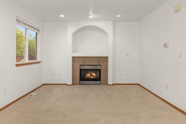 Building Photo - 13419 31st Dr SE