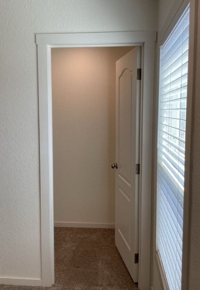 Building Photo - 818 S 4575 W