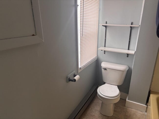 Building Photo - 1BR/1BA Apartment – Prime Location Near Downtown Bath!