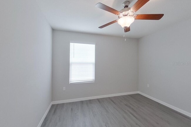 Building Photo - 8669 SW 43rd Ter