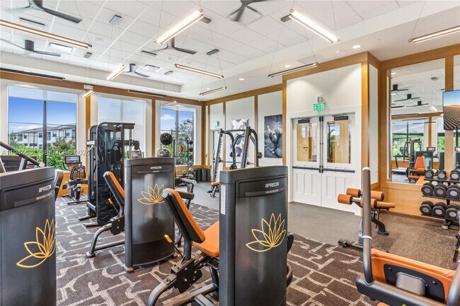 Building Photo - 8525 Crystal Downs Ave