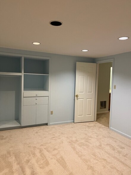 Building Photo - 3505 Cherryvale Dr