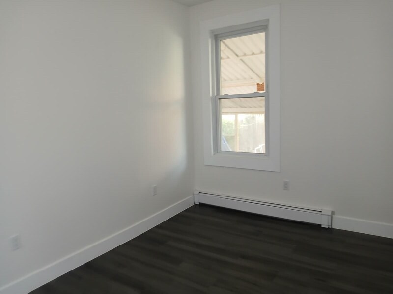Building Photo - 66 Linden Ave