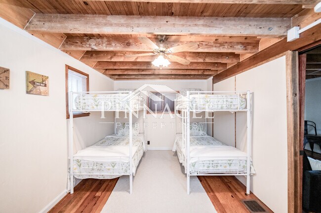 Building Photo - 5840 Quaker Pky