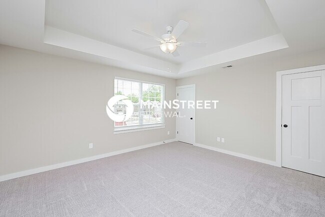 Building Photo - 4 Bedroom Pet-Friendly Home in Murfreesbor...