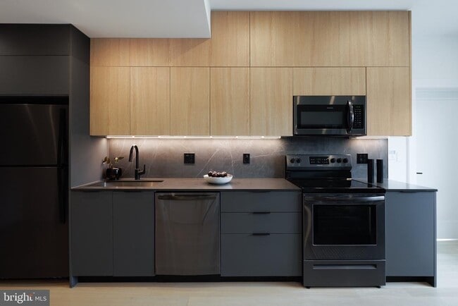 Building Photo - 1099 Germantown Ave