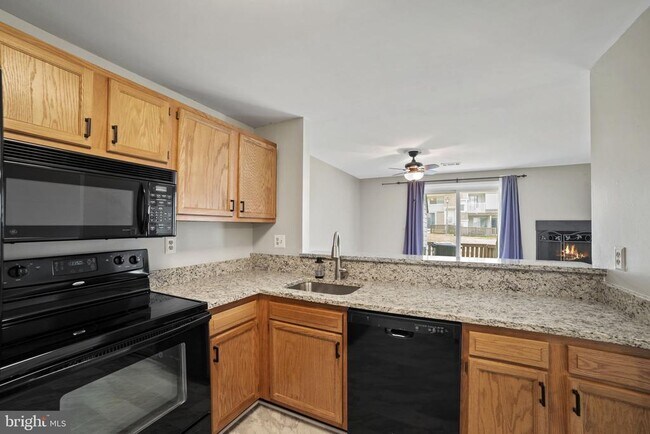 Building Photo - 1058 Norwood Ct