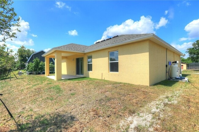 Building Photo - 8876 98th Ct