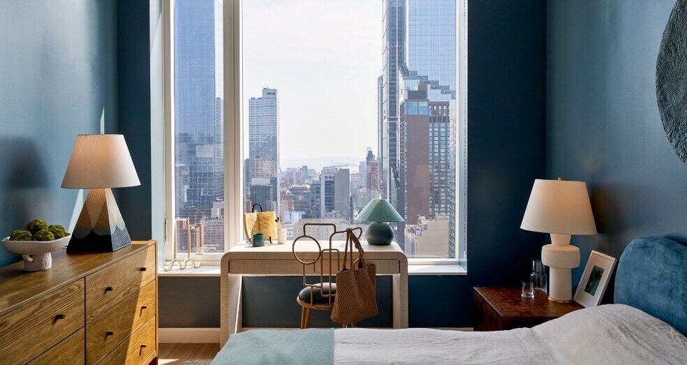 Building Photo - 550 Tenth Avenue