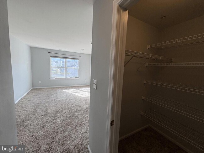 Building Photo - 172 Wrangler Ct