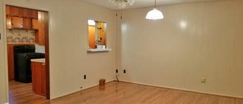 Building Photo - 206 Pecan Dr