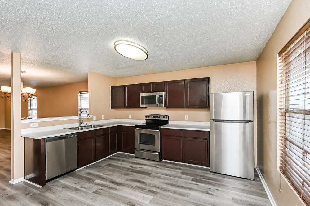 Building Photo - 5213 Bedfordshire Dr