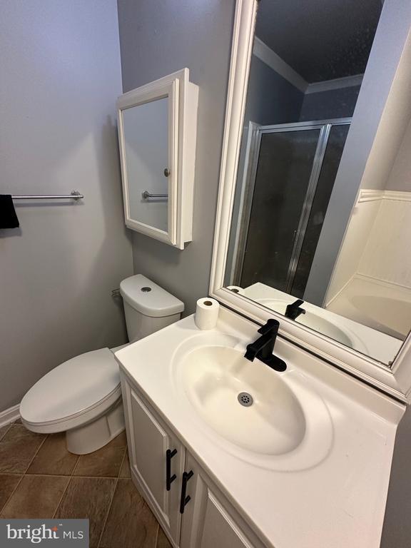 Building Photo - 9708 Lake Point Ct