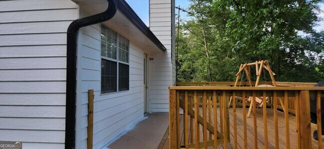 Building Photo - 1155 Riverside Trce