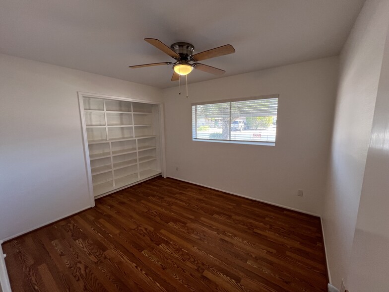 Building Photo - 848 S Saranac Ave