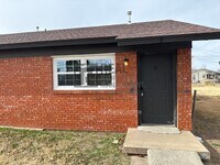 Building Photo - 1305 Evergreen St