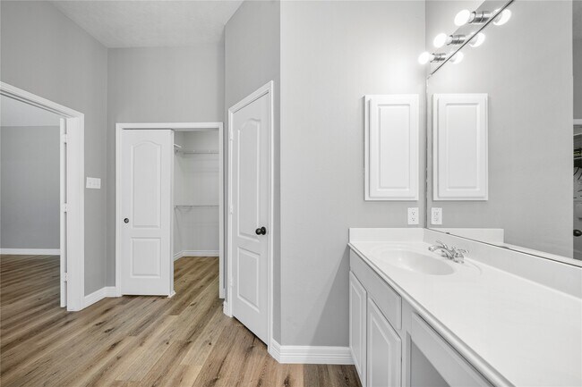 Building Photo - 24910 Crystal Stone Ln