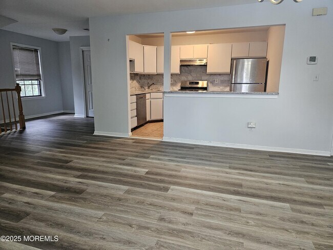 Building Photo - 604 Woodhaven Dr