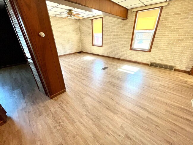 Building Photo - 1501 Merchant St