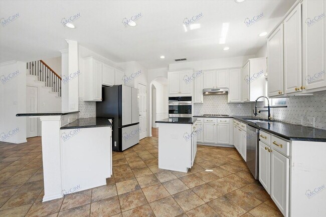 Building Photo - 2701 Stone Creek Dr