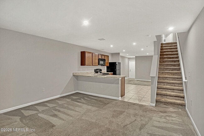 Building Photo - 5958 Creekside Crossing Dr