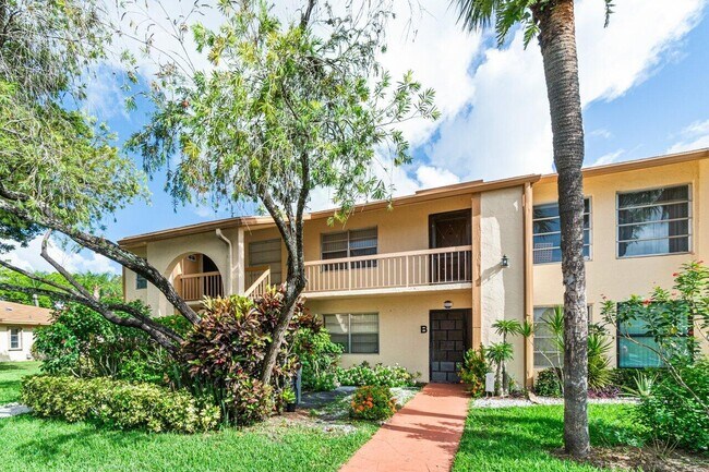 Building Photo - 5710 Princess Palm Ct