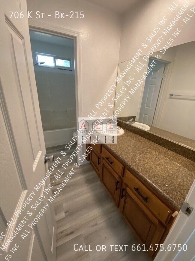 Building Photo - 706 K St