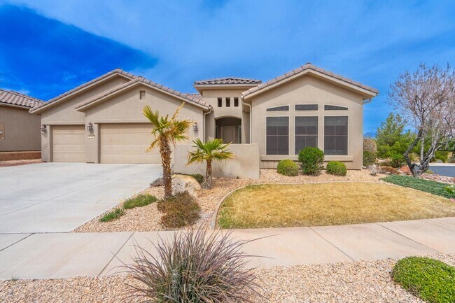 Building Photo - Bright & Beautiful 2 Bedroom Home in Sun R...