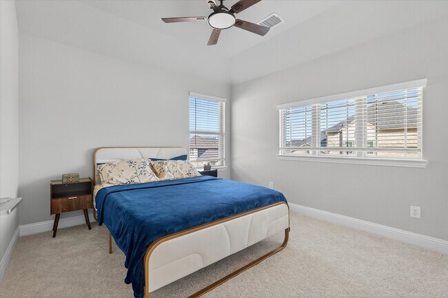 Building Photo - 1548 Euclid Aly