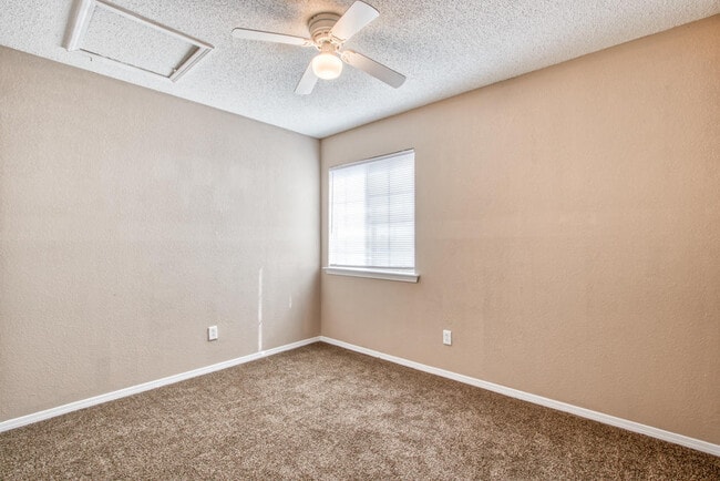 Building Photo - 11717 Lapstone Way