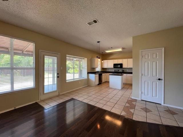 Building Photo - 1220 Big Bend Dr