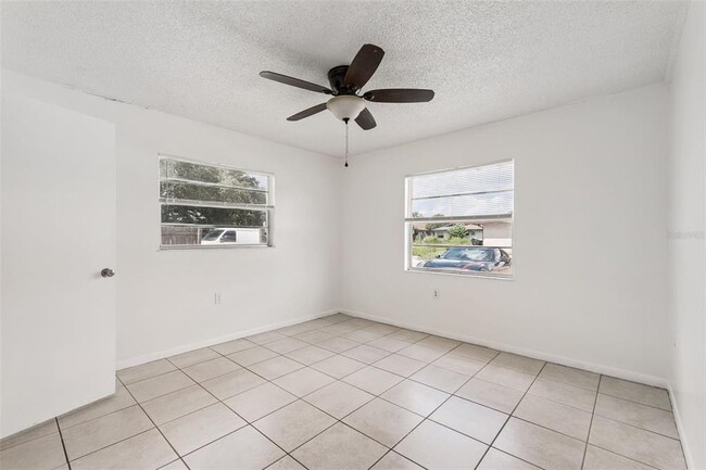 Building Photo - 1048 Buccaneer Dr