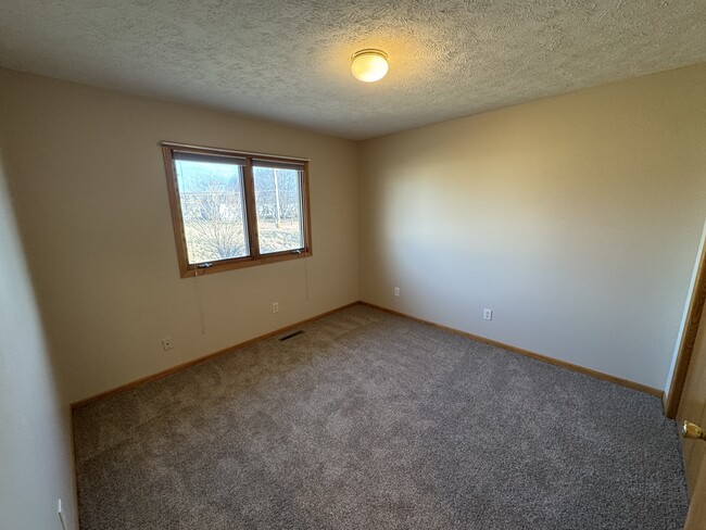 Building Photo - 2524 N Buckingham Rd