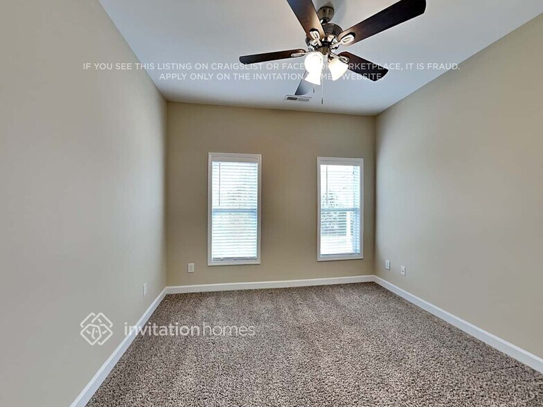 Building Photo - 600 Hadlow St