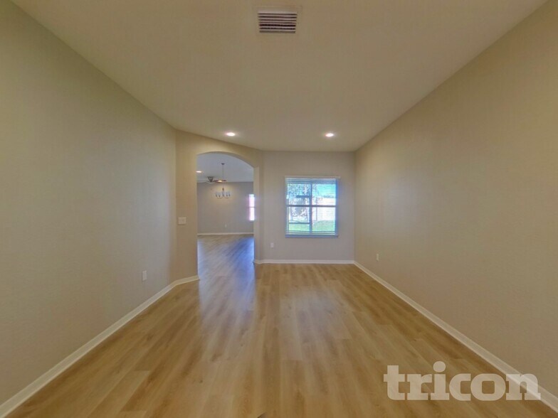 Building Photo - 6715 Castle Green Pl