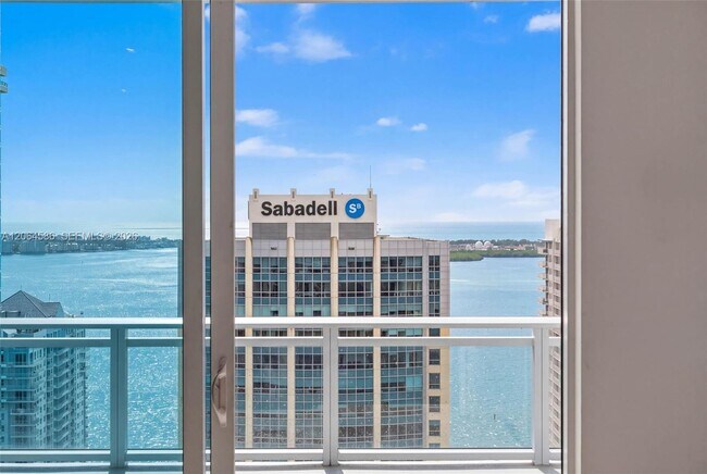 Building Photo - 1080 Brickell Ave
