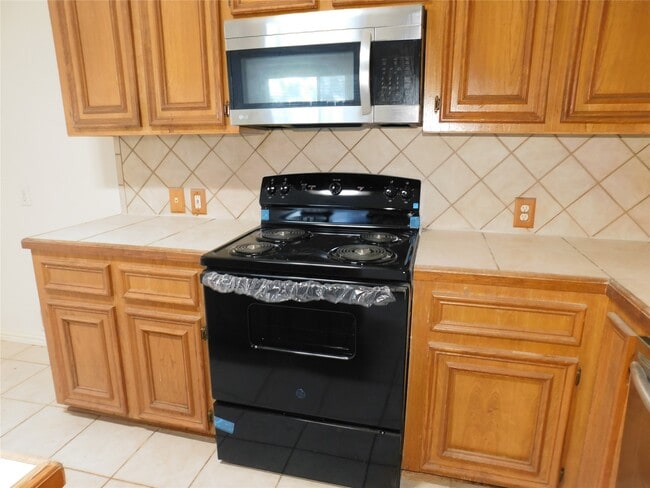 Building Photo - 2511 Branch View Ln