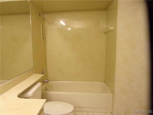 Building Photo - 807 Lanark Dr