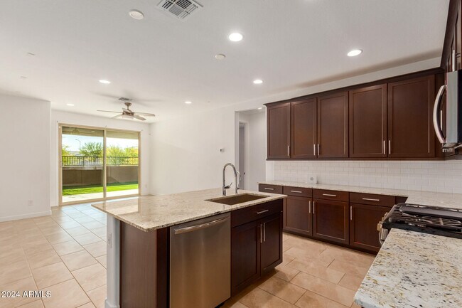 Building Photo - 8911 W Solano Dr