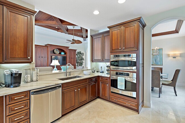Building Photo - 225 Carina Dr