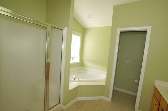 Building Photo - 3204 Orchestra Ct