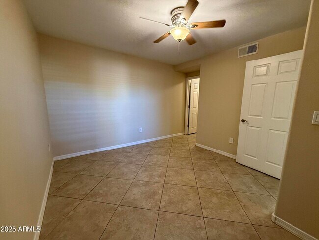 Building Photo - 17017 N 12th St