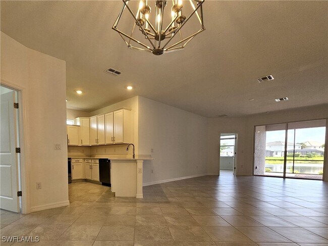 Building Photo - 2167 Dragonfruit Wy