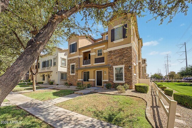Building Photo - 418 N Mahogany Ct
