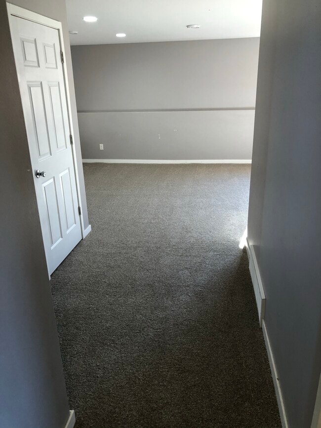 Building Photo - 1585 43rd Ave S