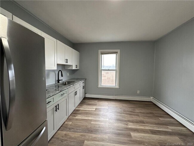 Building Photo - 12 Woodland St